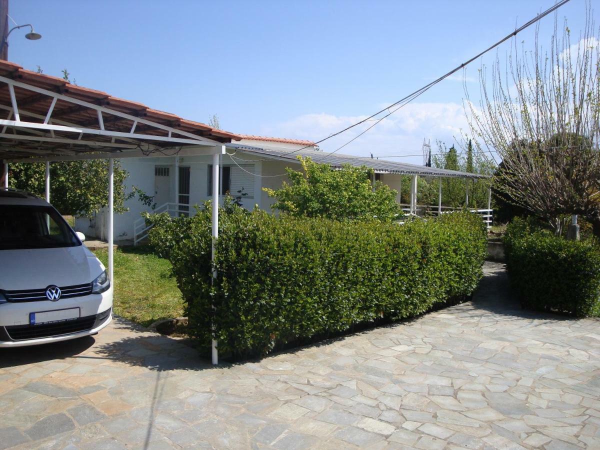 Three Bedroom Country House Magoula  Exterior photo