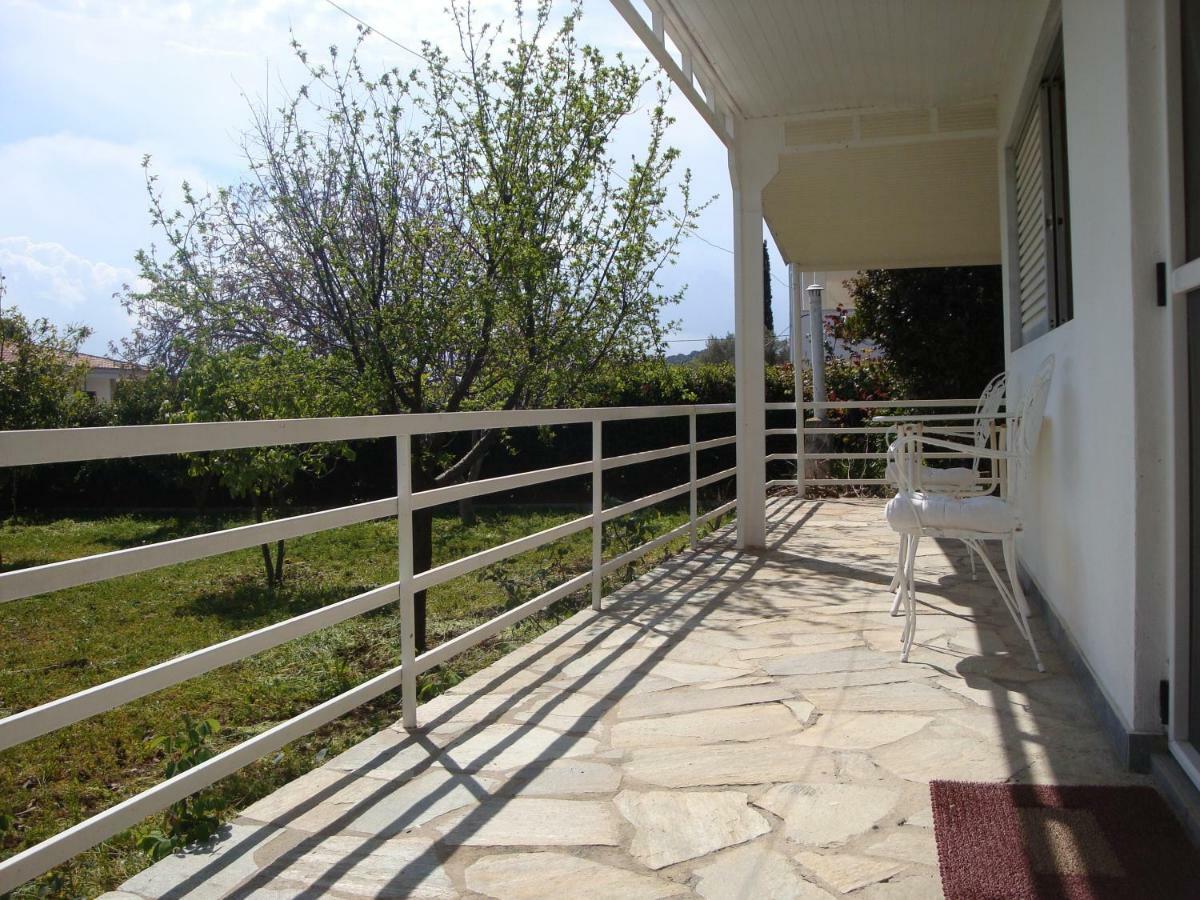 Three Bedroom Country House Magoula  Exterior photo